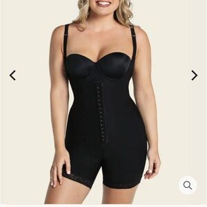 Leonisa shapewear size L NWT Firm compression waist cincher w/ Butt Lifter